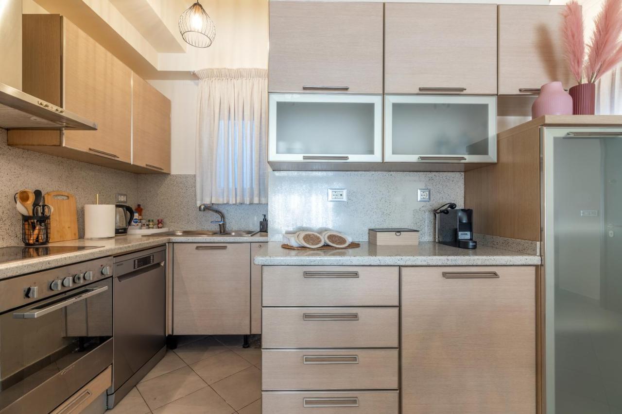 Zephyrus Cityscape Condo,by Idealstay Experience Heraklion (Crete)